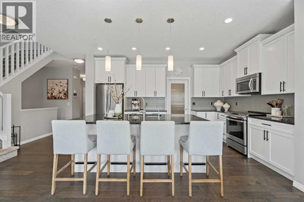 11 Mount Rae Heights, Okotoks, Alberta  T1S 0M6 - Photo 12 - A2293971