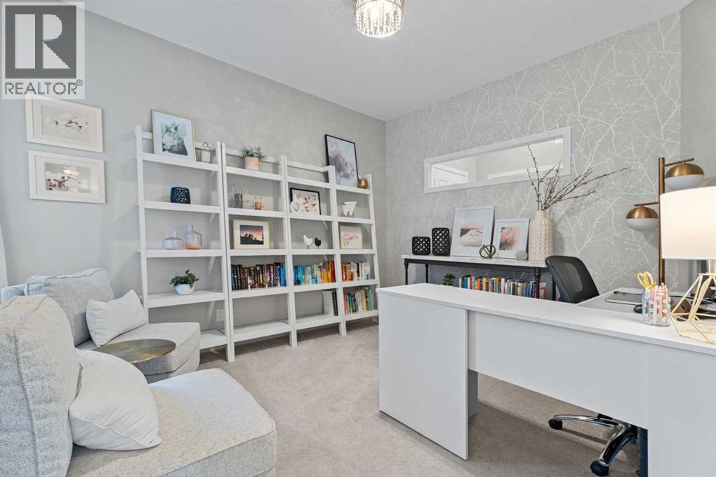 11 Mount Rae Heights, Okotoks, Alberta  T1S 0M6 - Photo 4 - A2293971