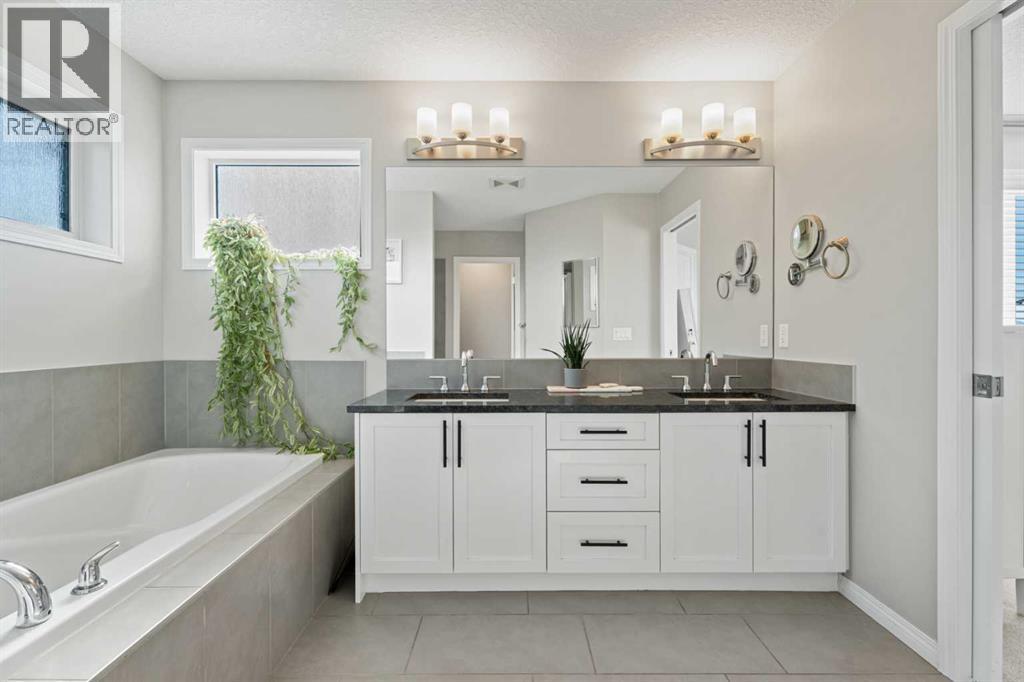 11 Mount Rae Heights, Okotoks, Alberta  T1S 0M6 - Photo 29 - A2293971