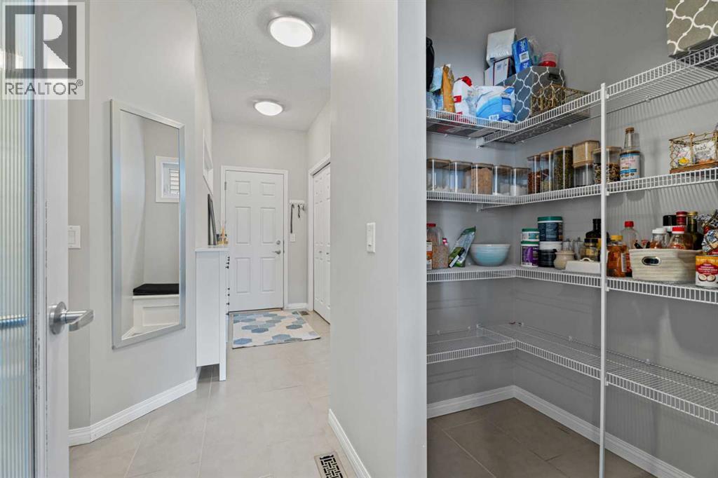 11 Mount Rae Heights, Okotoks, Alberta  T1S 0M6 - Photo 17 - A2293971