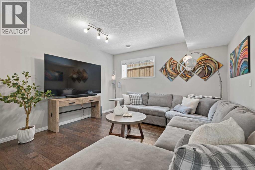 11 Mount Rae Heights, Okotoks, Alberta  T1S 0M6 - Photo 40 - A2293971