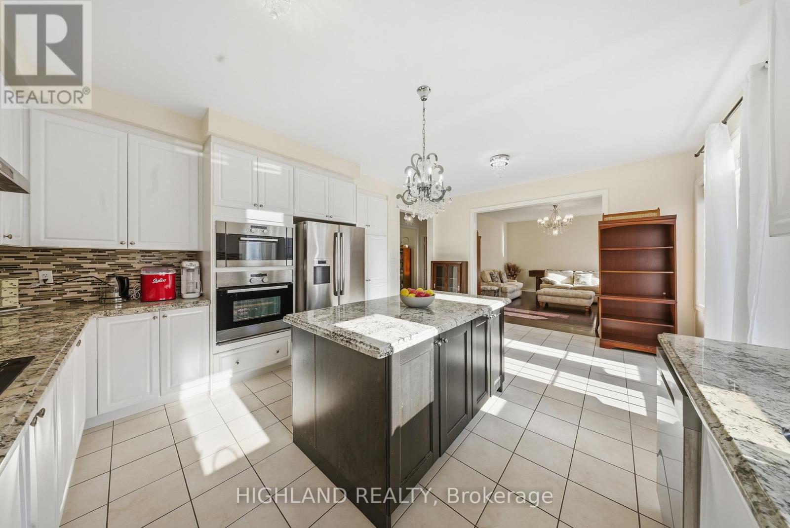 426 Hidden Trail, Oakville, Ontario  L6M 0N4 - Photo 13 - W12933608