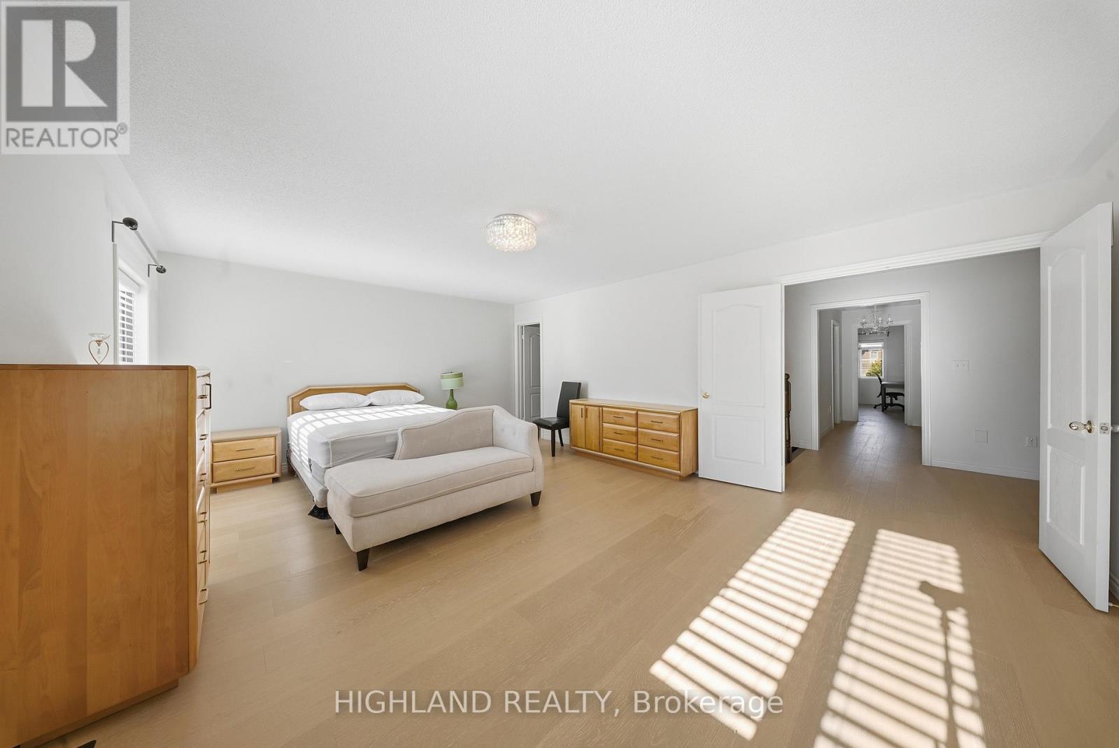 426 Hidden Trail, Oakville, Ontario  L6M 0N4 - Photo 16 - W12933608