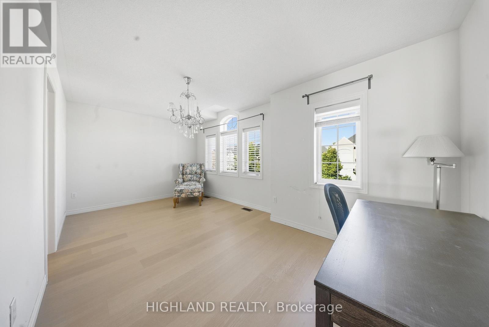 426 Hidden Trail, Oakville, Ontario  L6M 0N4 - Photo 23 - W12933608