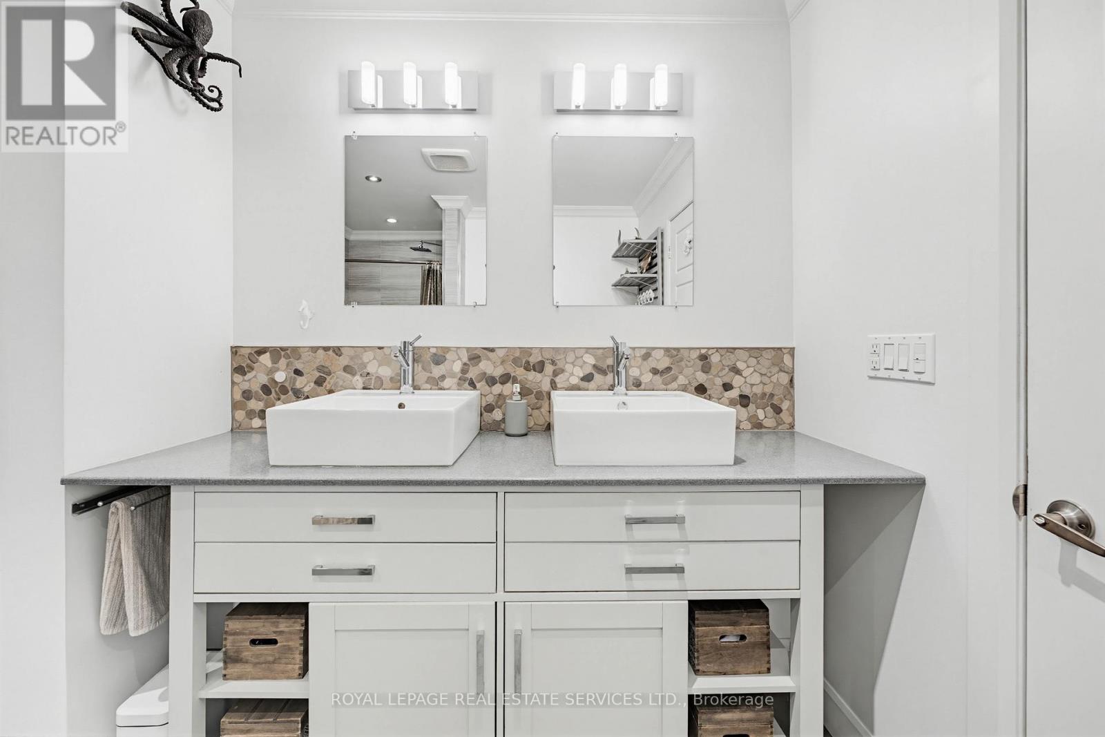 18 Cherry Street, Halton Hills, Ontario  L7G 3J8 - Photo 25 - W12933612