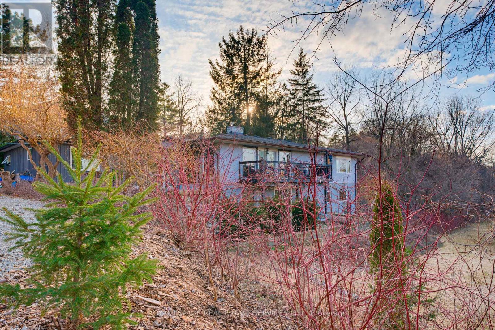 18 Cherry Street, Halton Hills, Ontario  L7G 3J8 - Photo 33 - W12933612