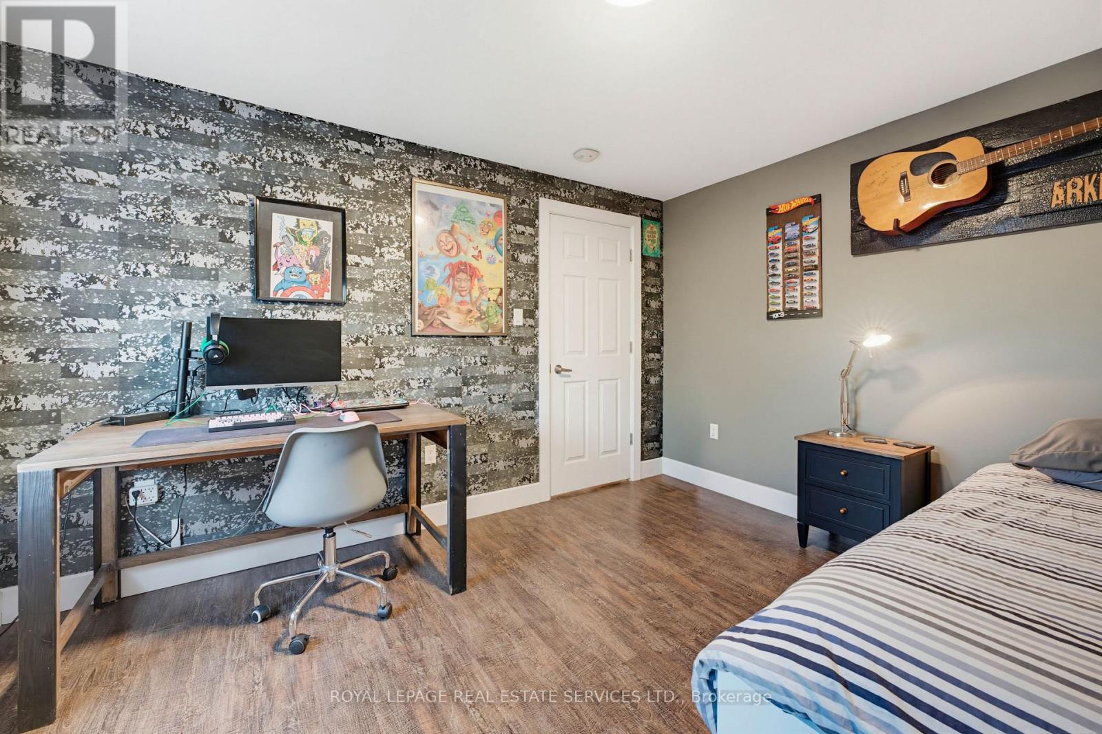 18 Cherry Street, Halton Hills, Ontario  L7G 3J8 - Photo 40 - W12933612