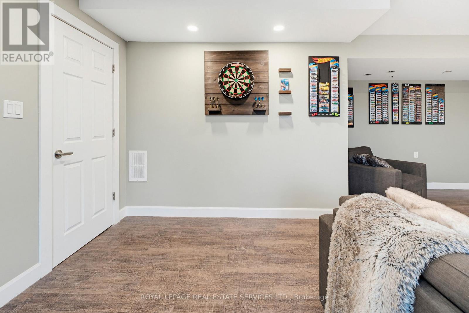 18 Cherry Street, Halton Hills, Ontario  L7G 3J8 - Photo 46 - W12933612