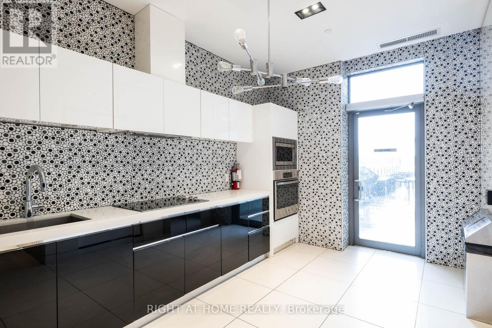 4006 - 56 Annie Craig Drive, Toronto, Ontario  M8V 0C8 - Photo 24 - W12913114