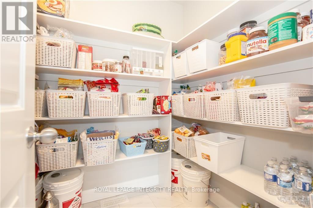 396 Huntsville Drive, Ottawa, Ontario  K2T 0H6 - Photo 12 - X12933630