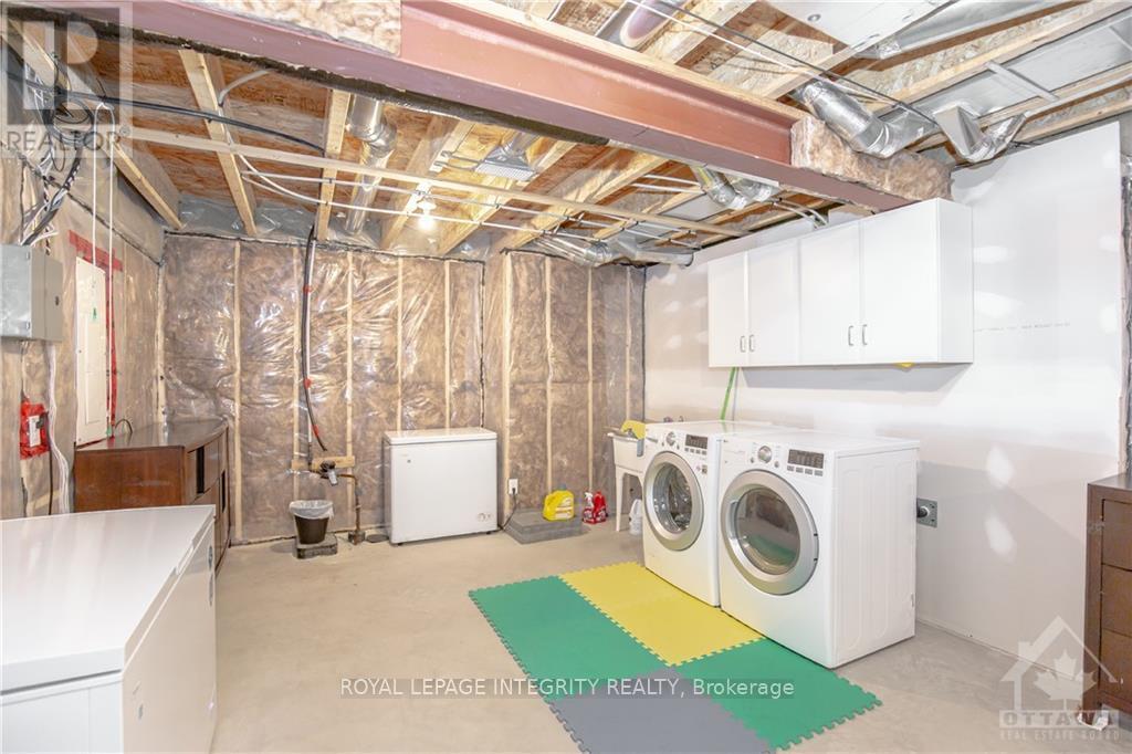 396 Huntsville Drive, Ottawa, Ontario  K2T 0H6 - Photo 25 - X12933630