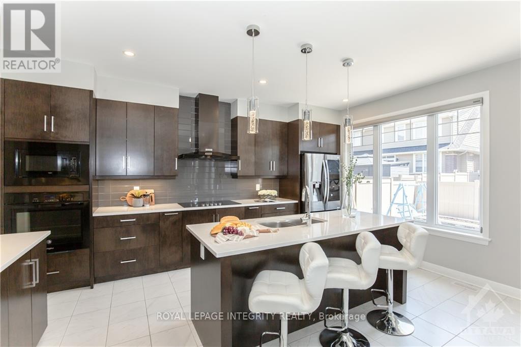 396 Huntsville Drive, Ottawa, Ontario  K2T 0H6 - Photo 9 - X12933630