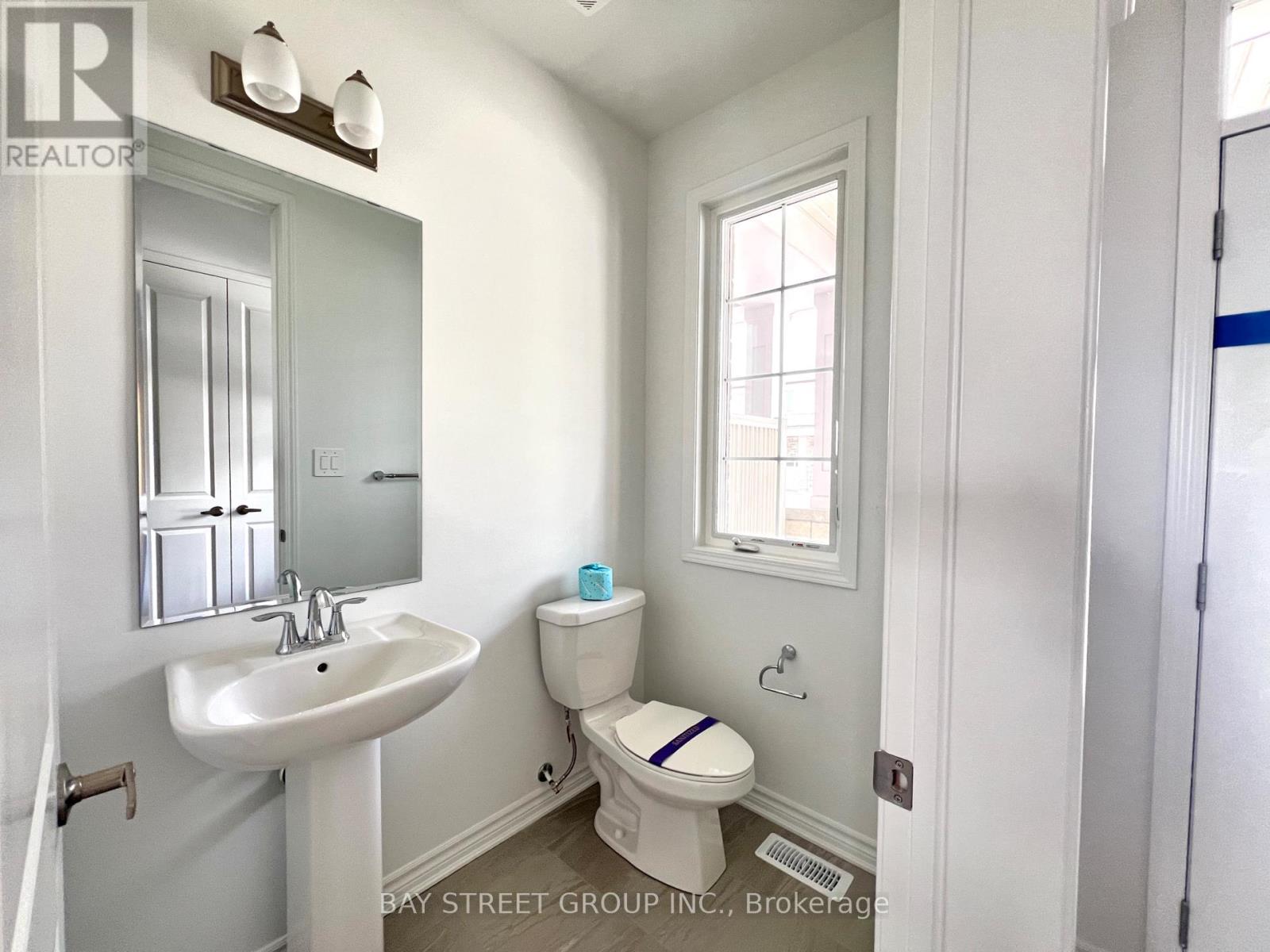 127 Leslie Richard Street, Markham, Ontario  L6C 3S9 - Photo 10 - N12933634