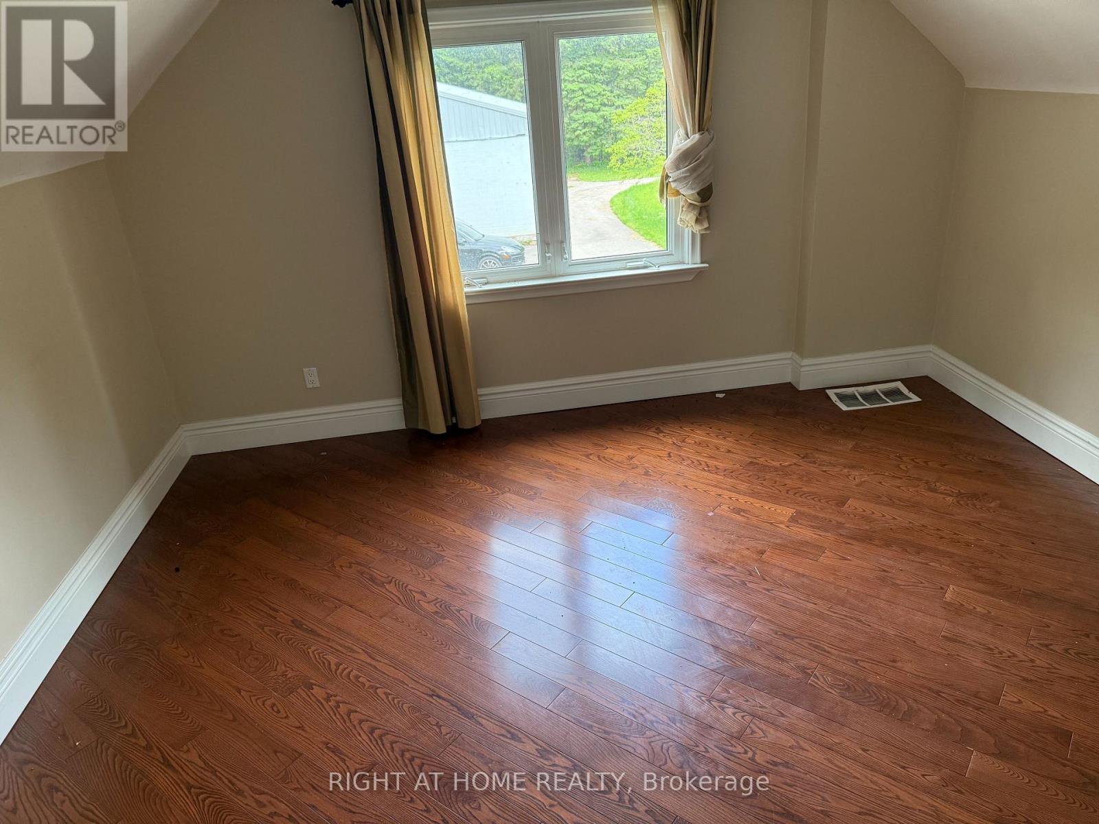 8421 Creditview Road, Brampton, Ontario  L6Y 0G7 - Photo 4 - W12933614