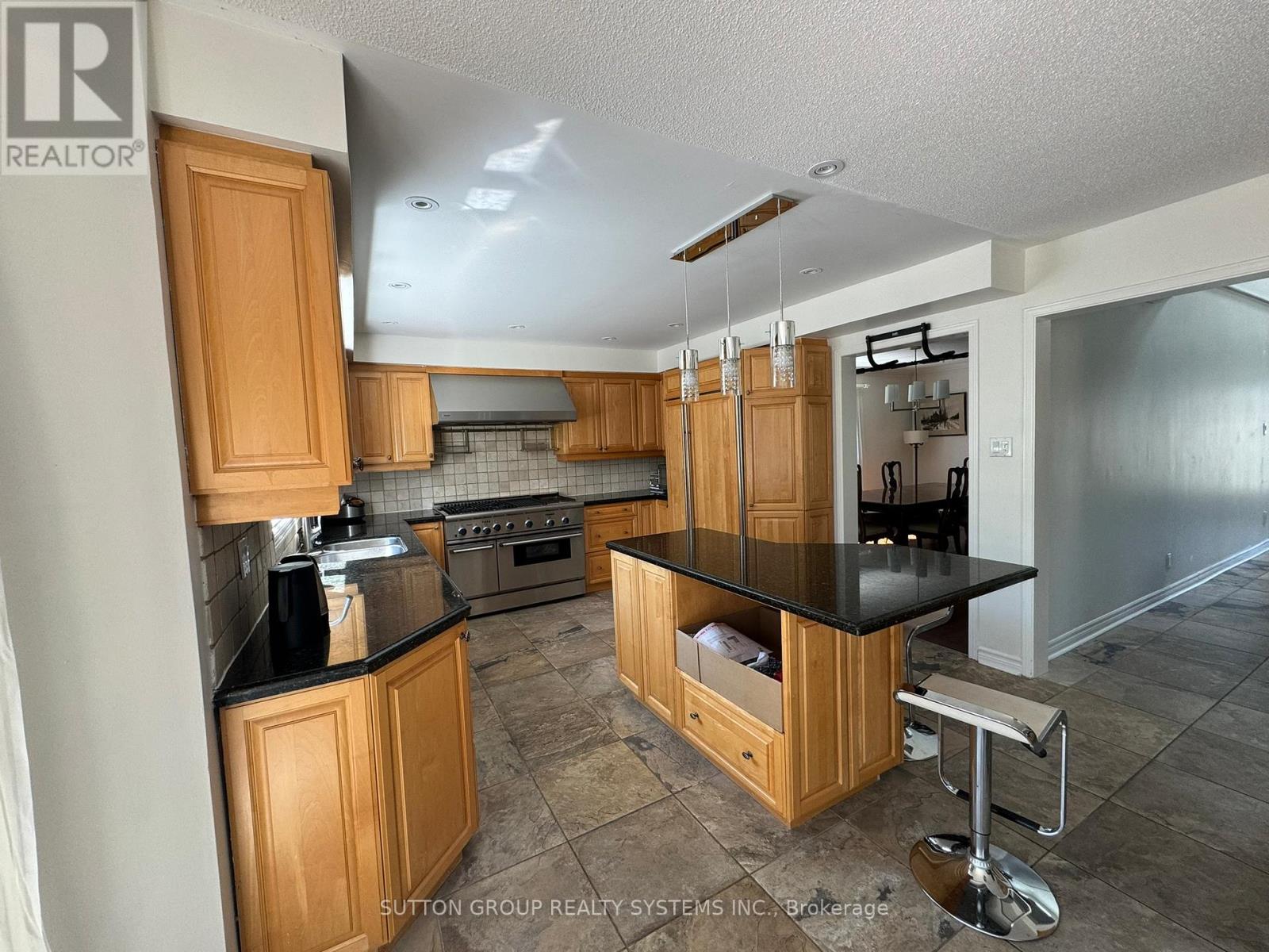 Upper - 1232 Bonnybank Court, Oakville, Ontario  L6M 1V7 - Photo 10 - W12933644