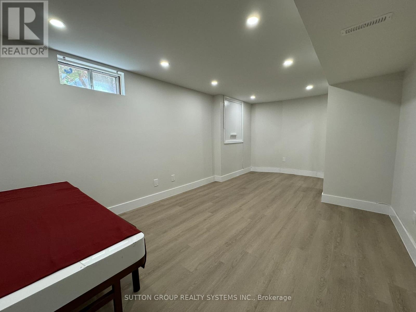 Upper - 1232 Bonnybank Court, Oakville, Ontario  L6M 1V7 - Photo 33 - W12933644