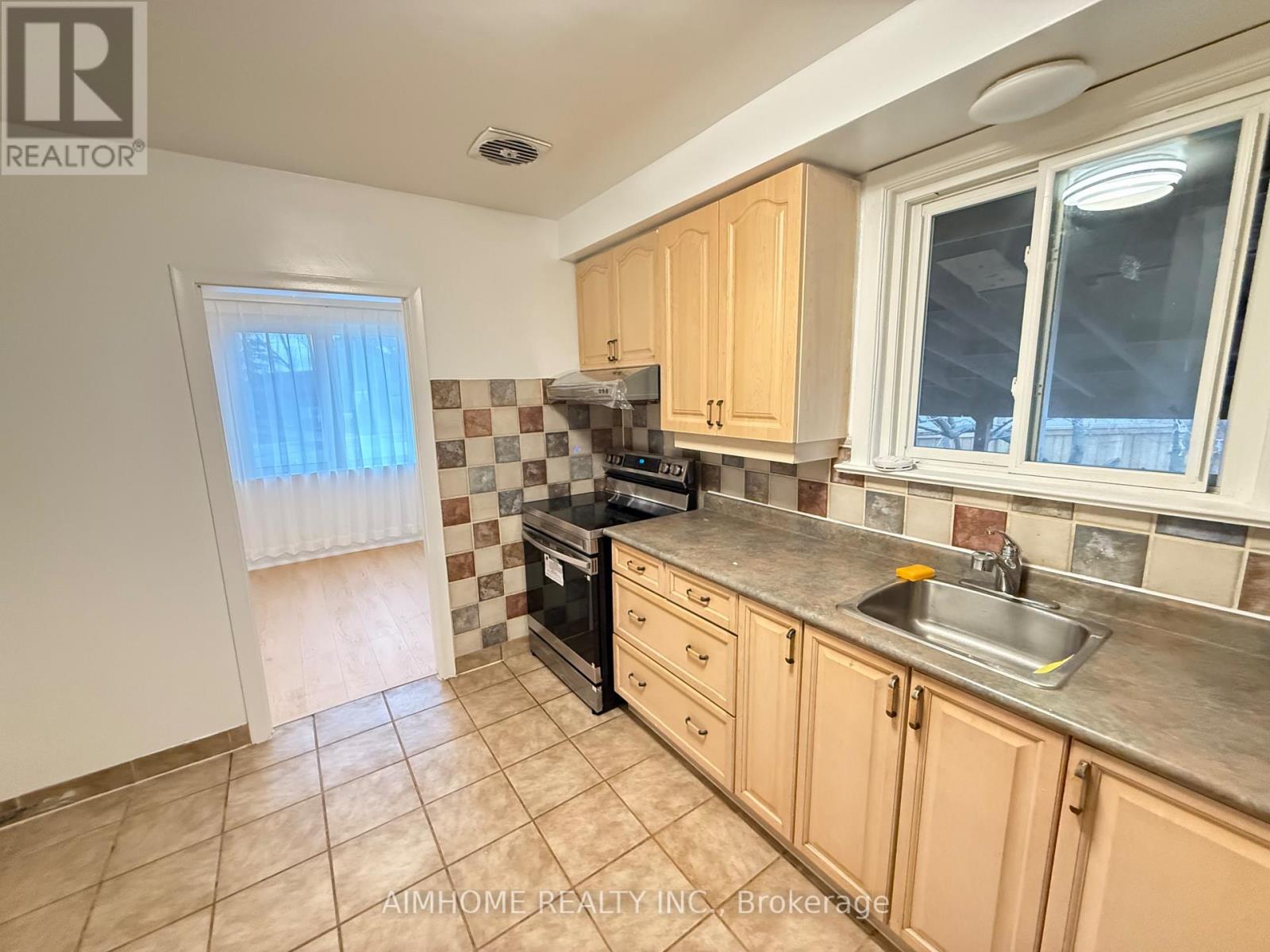 2 Khartoum Avenue, Toronto (Eglinton East), Ontario  M1K 3X9 - Photo 10 - E12933650