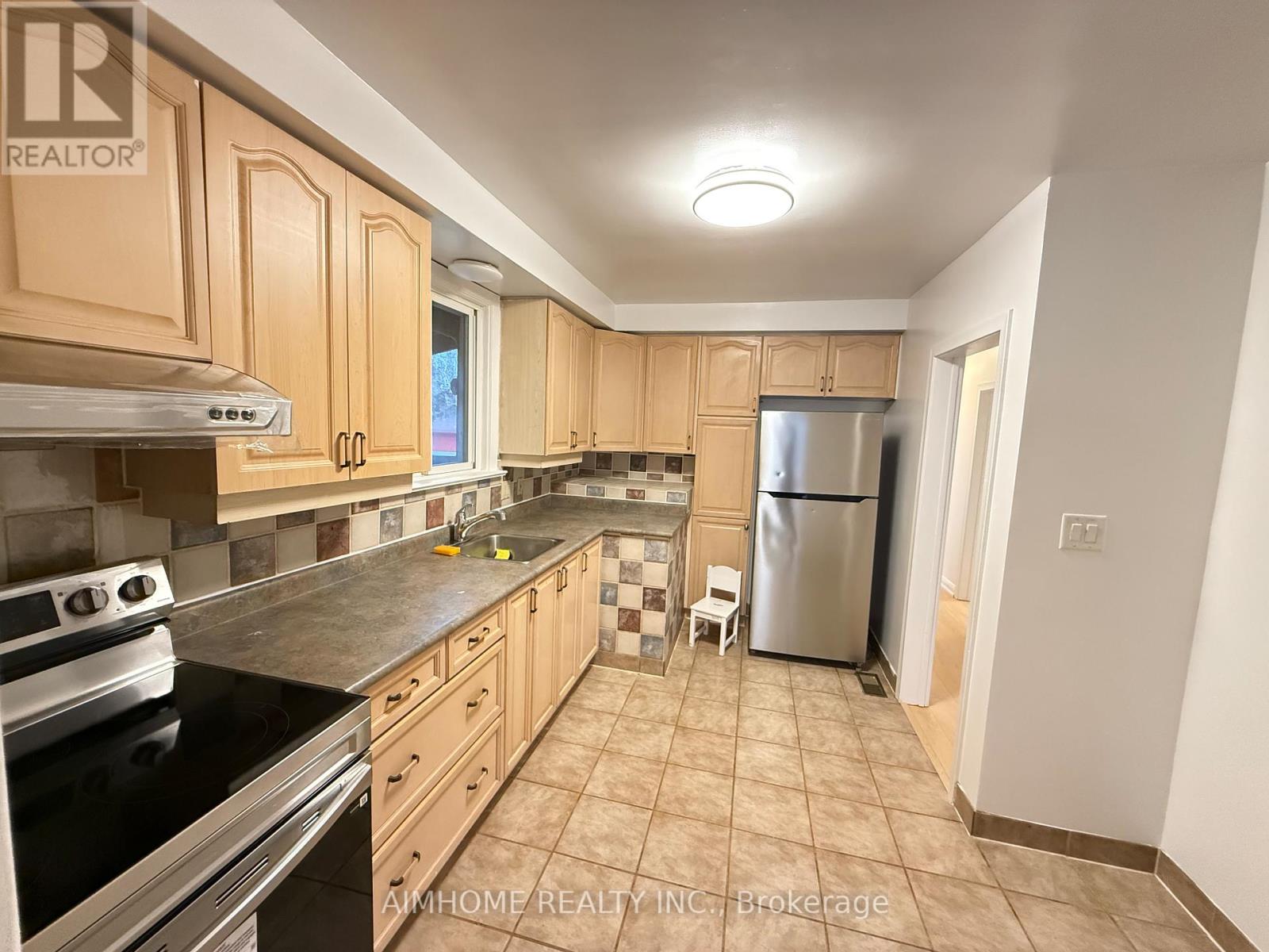 2 Khartoum Avenue, Toronto (Eglinton East), Ontario  M1K 3X9 - Photo 11 - E12933650