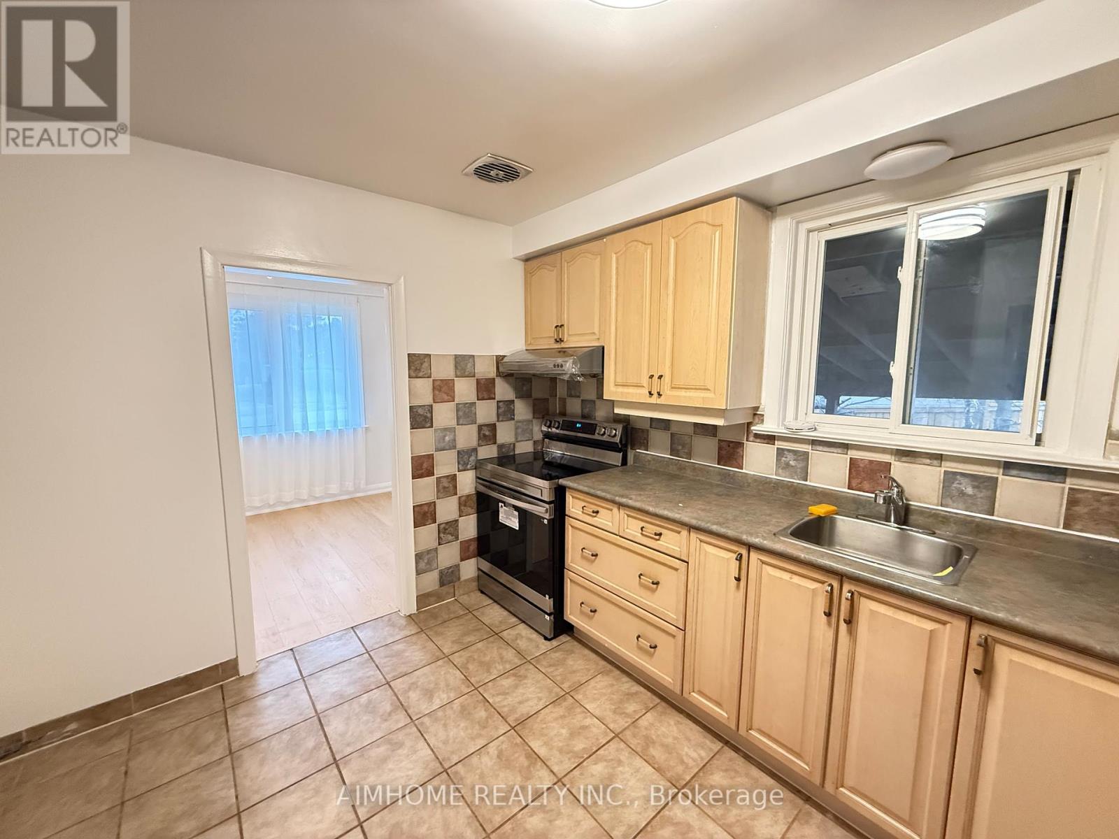 2 Khartoum Avenue, Toronto (Eglinton East), Ontario  M1K 3X9 - Photo 13 - E12933650
