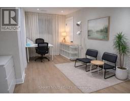 6 RIDWARE CRESCENT, Toronto, Ontario