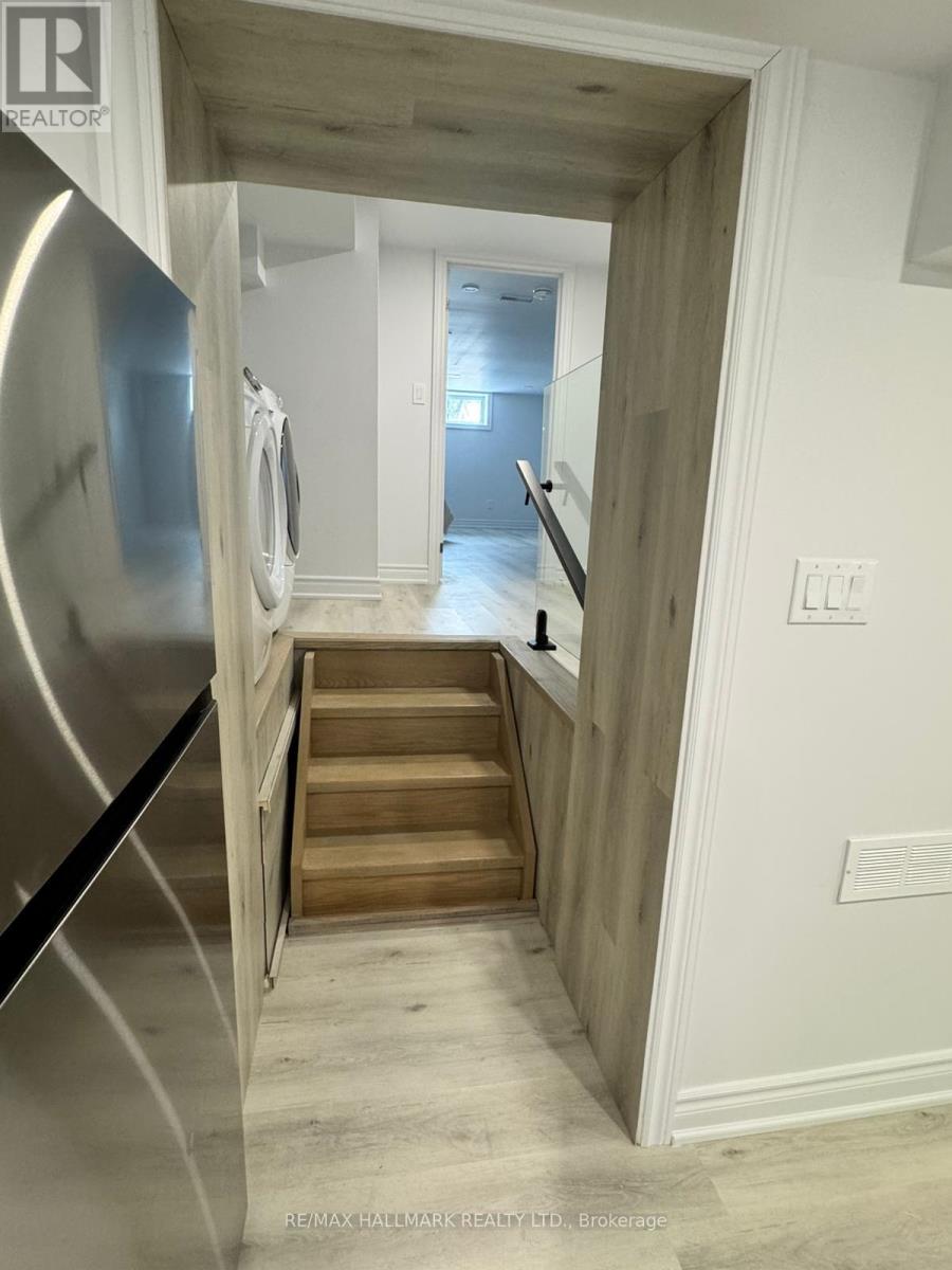 Secondary Suite/basement - 25b Knowles Crescent, Aurora, Ontario  L4G 1Z6 - Photo 18 - N12912754