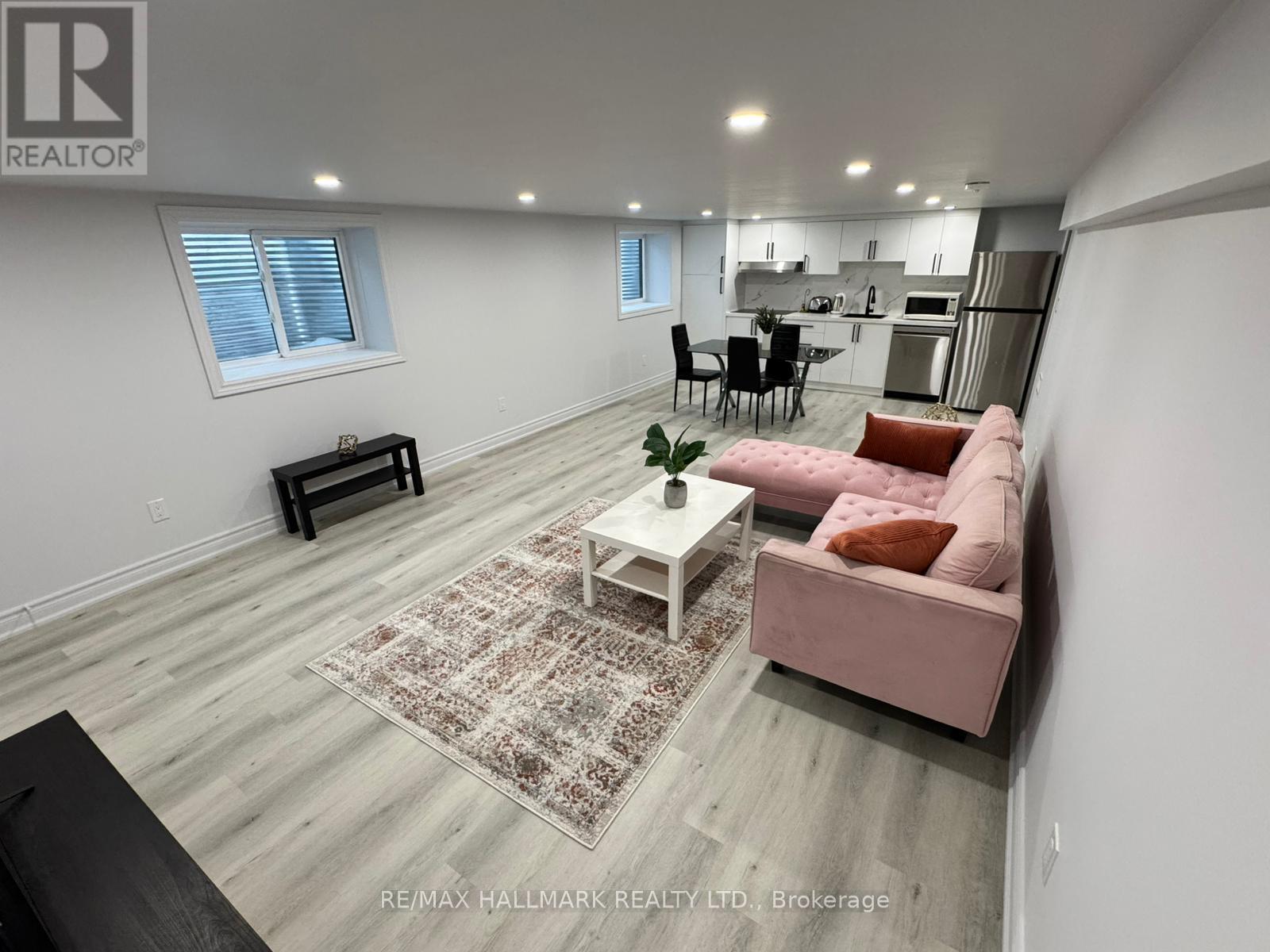 Secondary Suite/basement - 25b Knowles Crescent, Aurora, Ontario  L4G 1Z6 - Photo 10 - N12912754