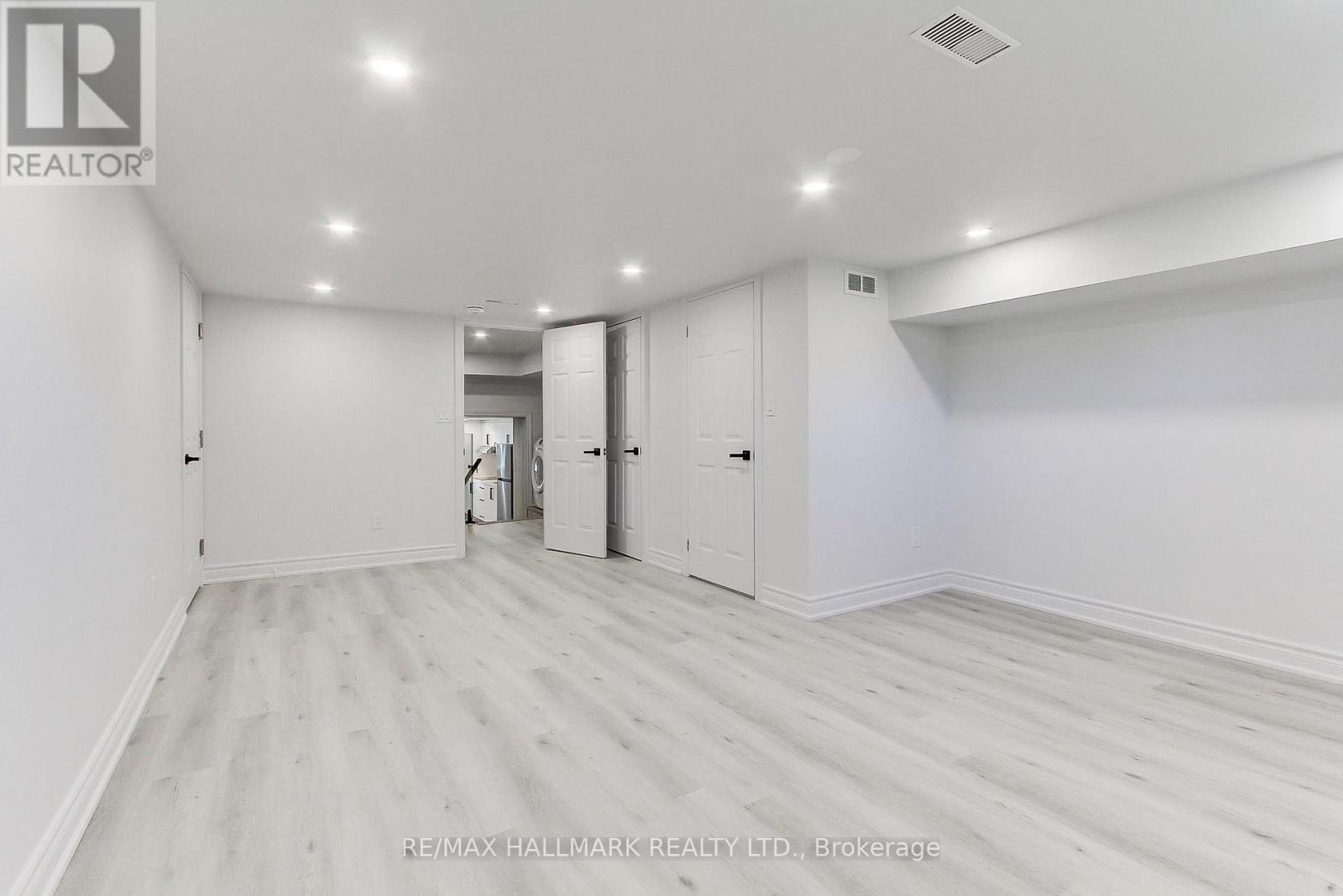 Secondary Suite/basement - 25b Knowles Crescent, Aurora, Ontario  L4G 1Z6 - Photo 32 - N12912754