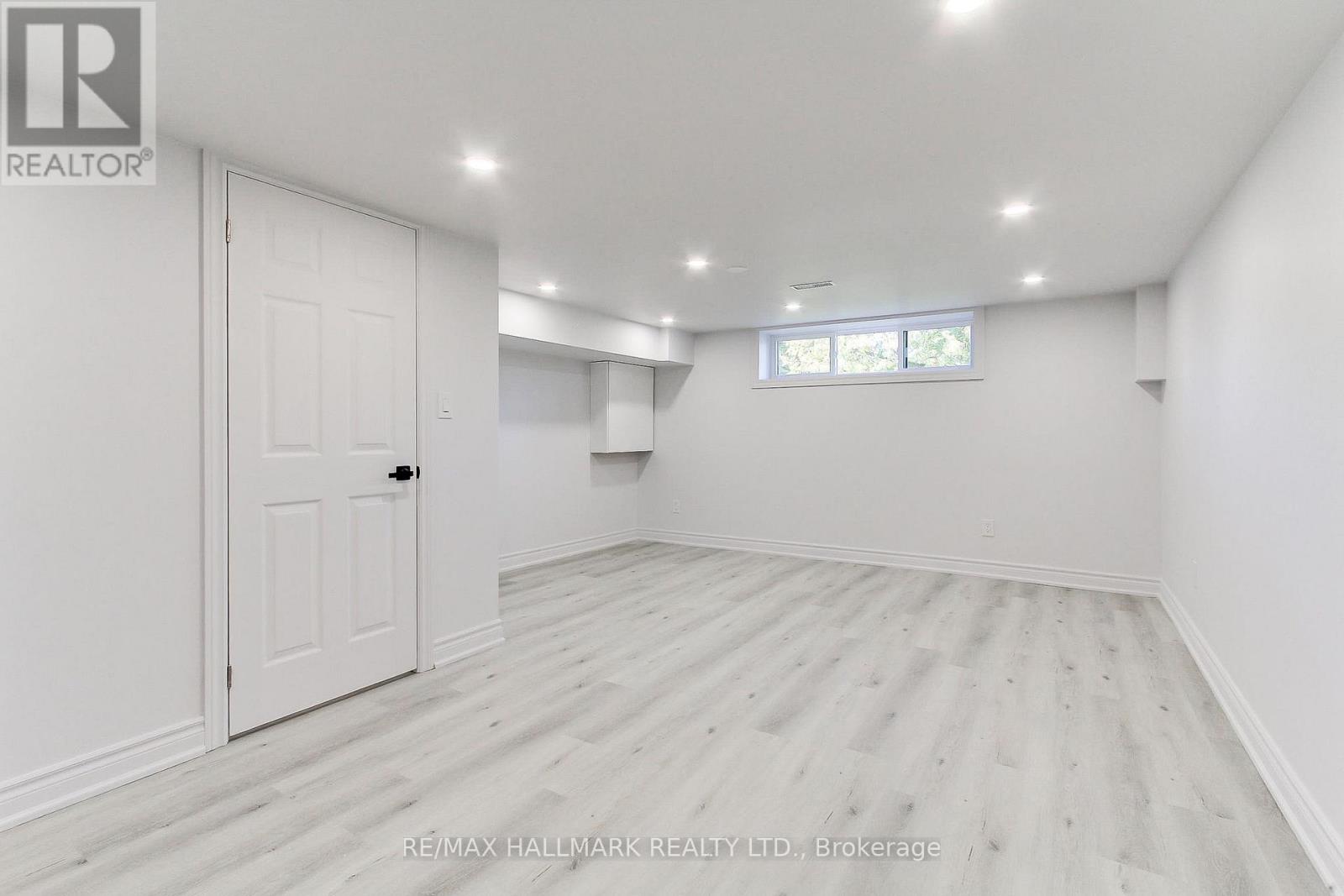 Secondary Suite/basement - 25b Knowles Crescent, Aurora, Ontario  L4G 1Z6 - Photo 30 - N12912754