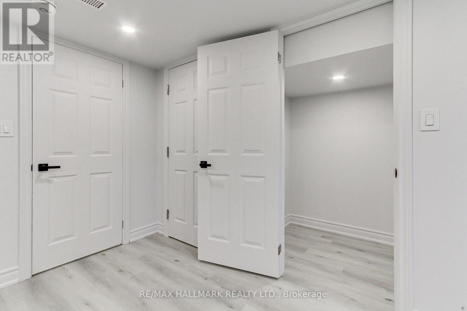 Secondary Suite/basement - 25b Knowles Crescent, Aurora, Ontario  L4G 1Z6 - Photo 33 - N12912754