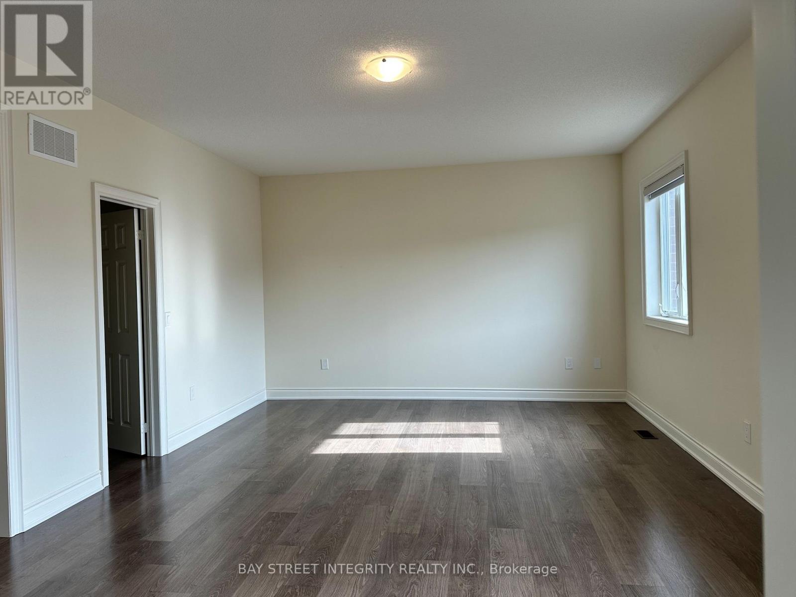 1529 Day Terrace, Milton, Ontario L9E 1H8 - Photo 16 - W12933648