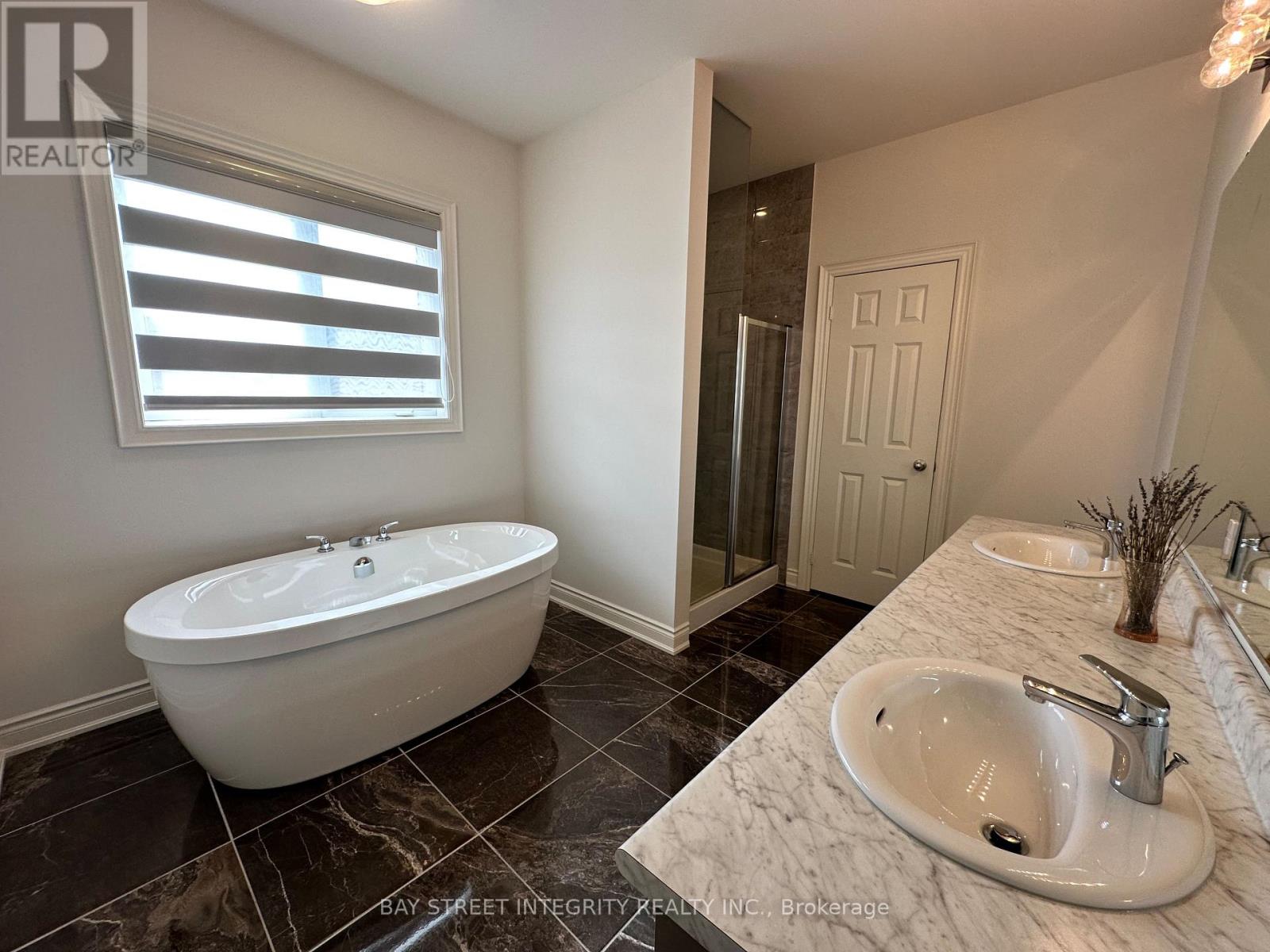 1529 Day Terrace, Milton, Ontario L9E 1H8 - Photo 18 - W12933648