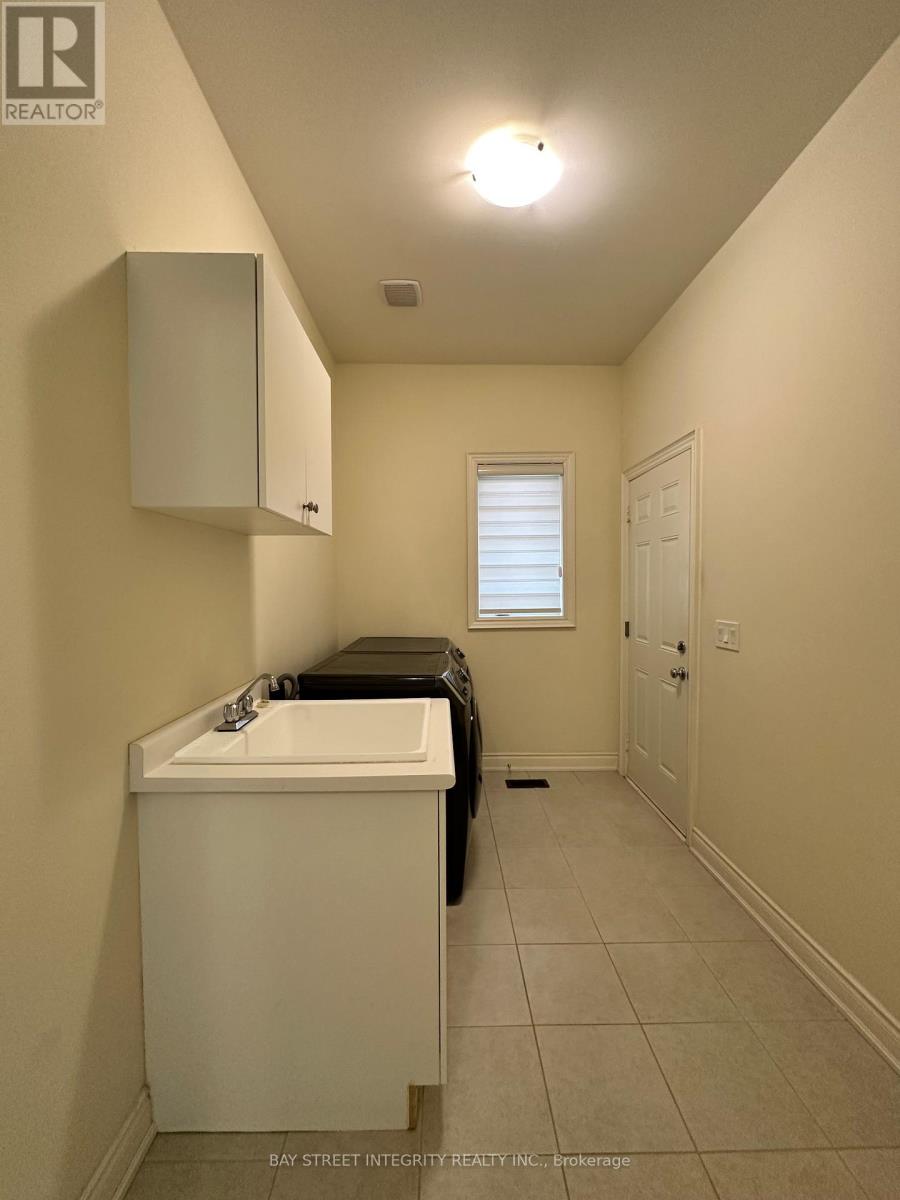 1529 Day Terrace, Milton, Ontario L9E 1H8 - Photo 29 - W12933648