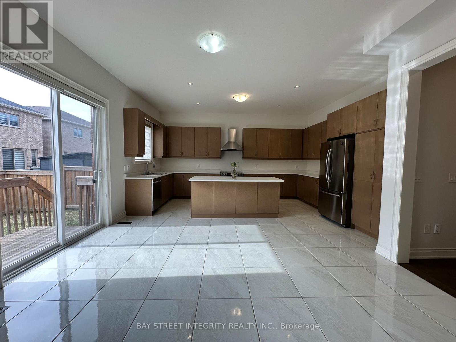 1529 Day Terrace, Milton, Ontario L9E 1H8 - Photo 8 - W12933648