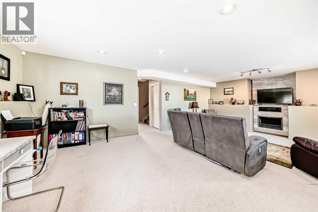 232 Deschner Close, Red Deer, Alberta  T4R 3C2 - Photo 19 - A2295552