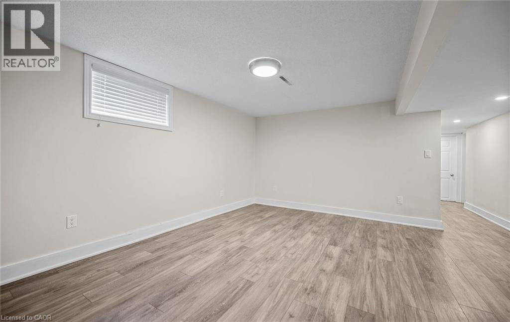 11 Rockwood Avenue, St. Catharines, Ontario  L2P 1E3 - Photo 34 - 40794830