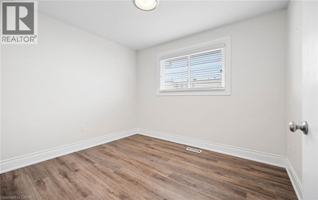 11 Rockwood Avenue, St. Catharines, Ontario  L2P 1E3 - Photo 21 - 40794830