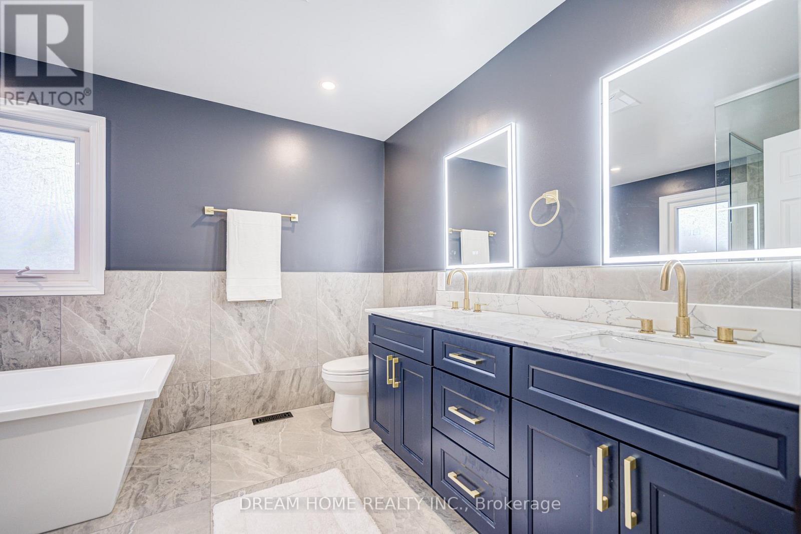 352 Kennedy Street W, Aurora, Ontario  L4G 5M4 - Photo 31 - N12933660