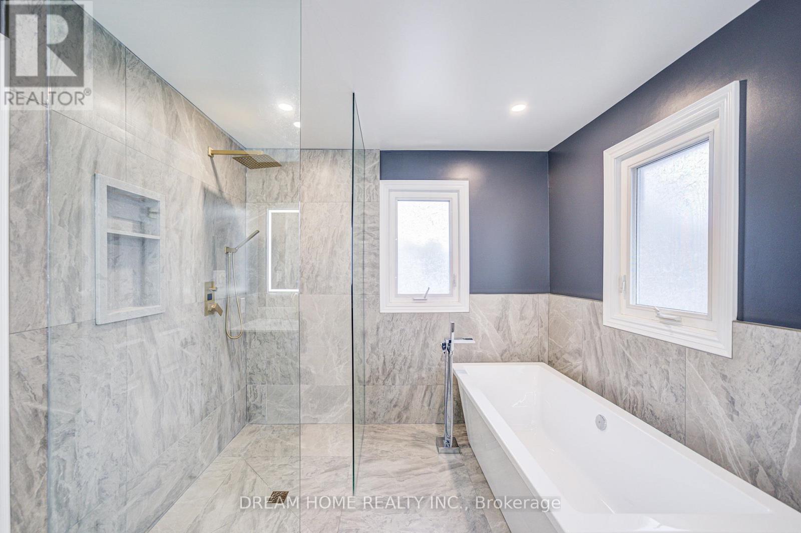 352 Kennedy Street W, Aurora, Ontario  L4G 5M4 - Photo 32 - N12933660