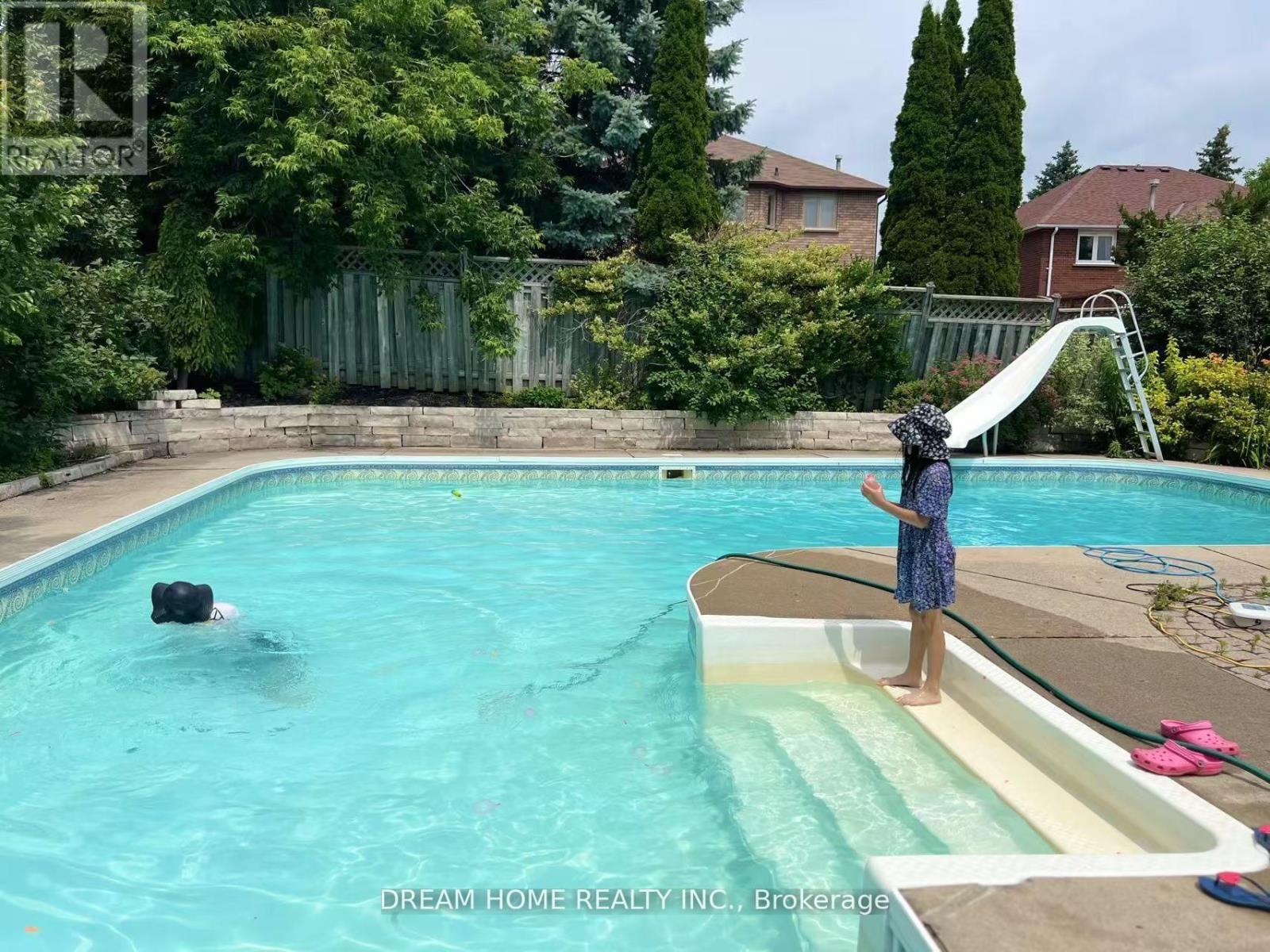 352 Kennedy Street W, Aurora, Ontario  L4G 5M4 - Photo 48 - N12933660