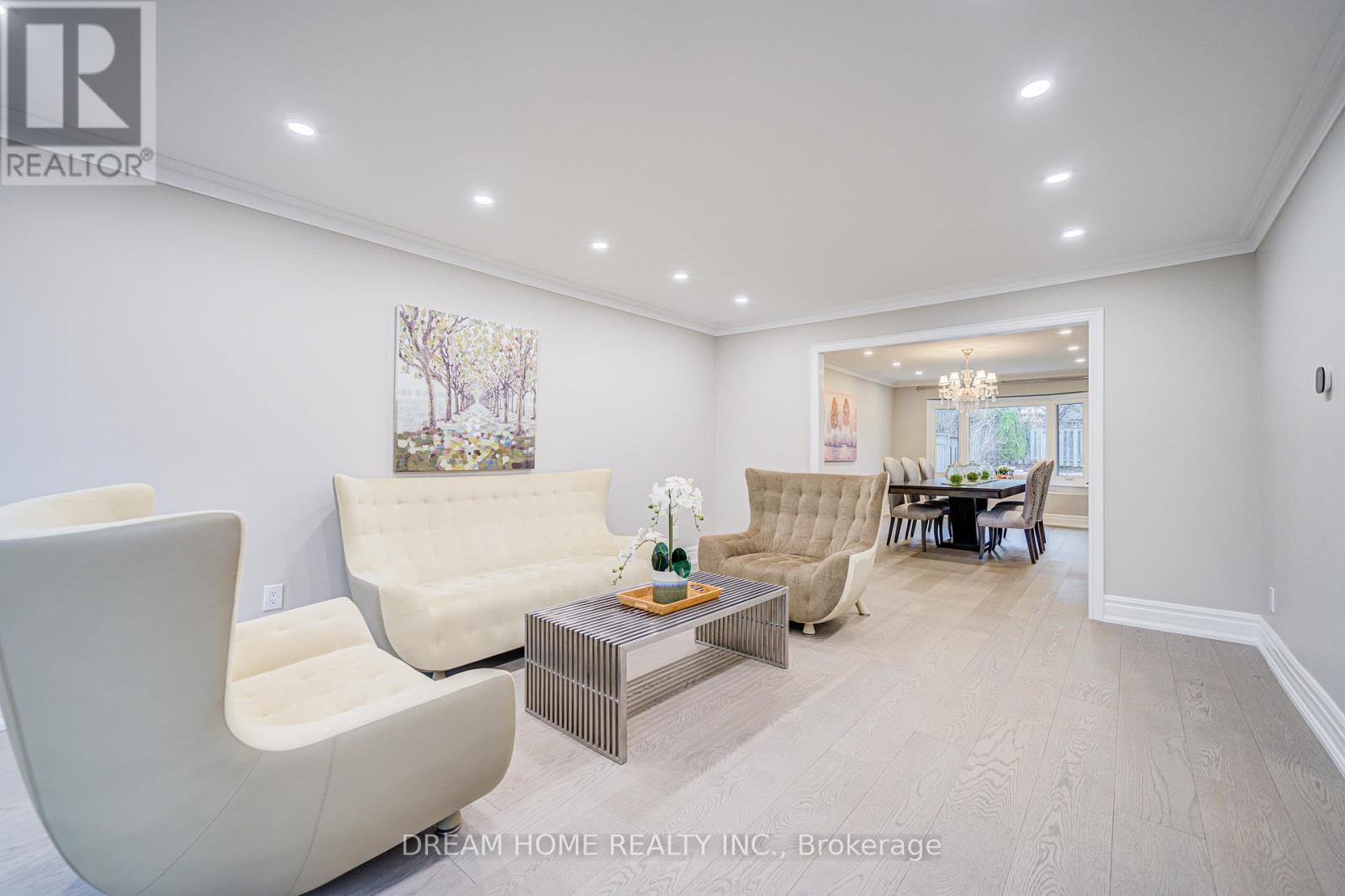 352 Kennedy Street W, Aurora, Ontario  L4G 5M4 - Photo 7 - N12933660