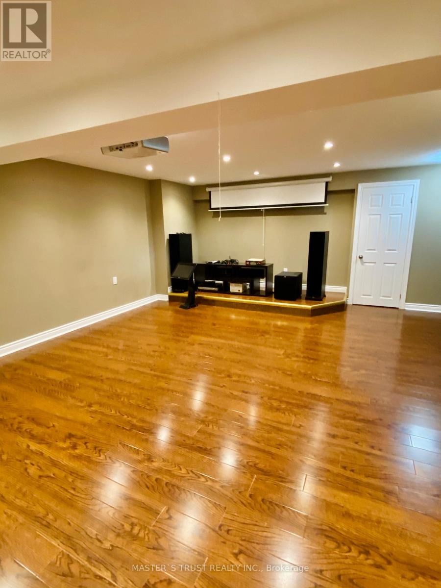 1715 Pilgrims Way, Oakville, Ontario L6M 2G5 - Photo 15 - W12933656