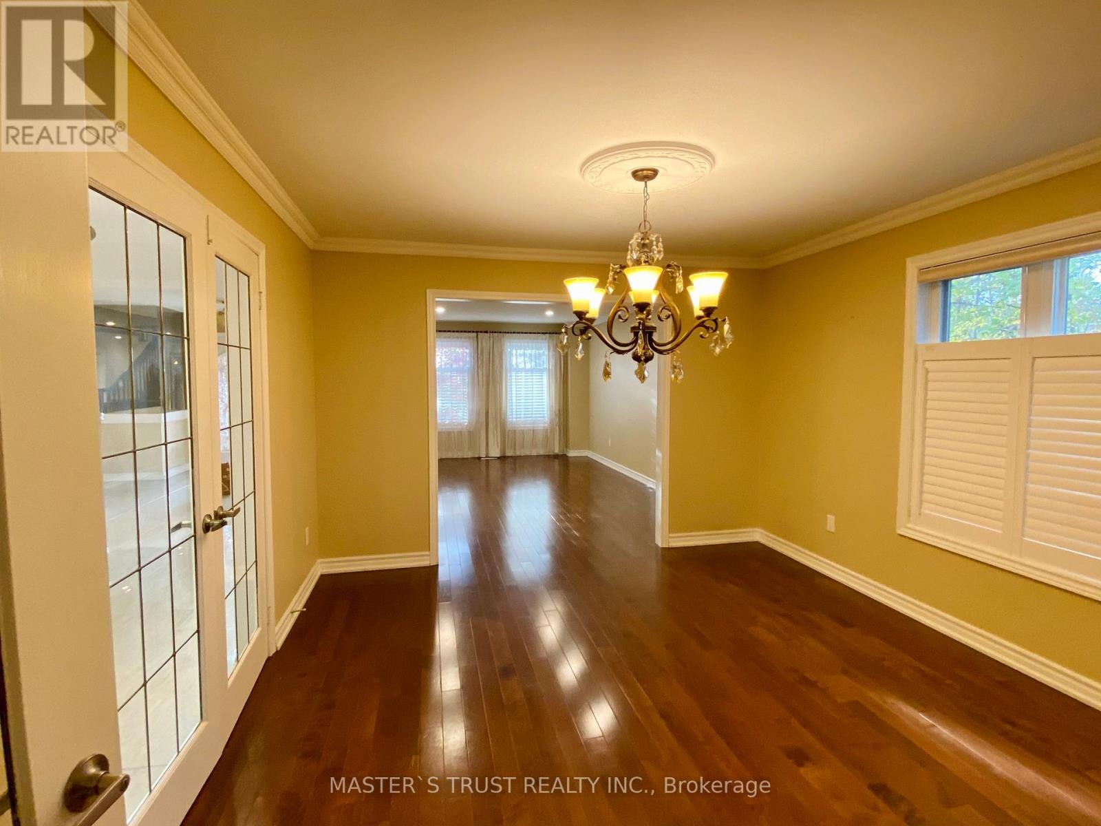 1715 Pilgrims Way, Oakville, Ontario L6M 2G5 - Photo 4 - W12933656