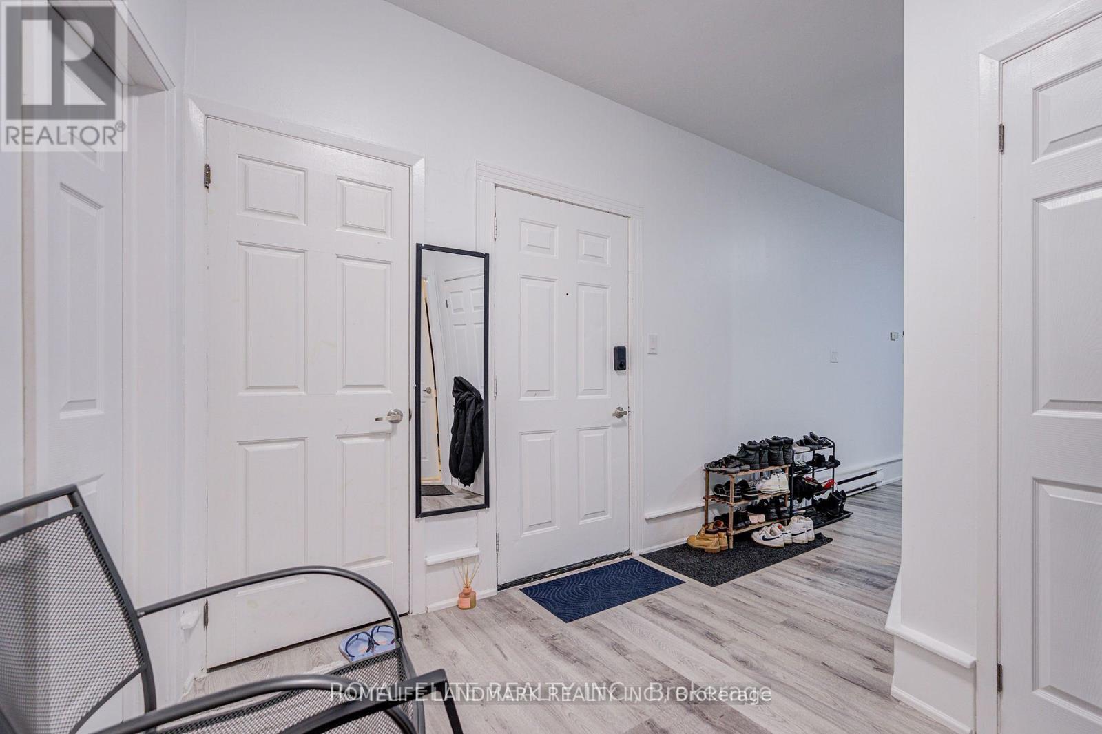 3rd Floor Apartment - 92 King Street W, Cobourg, Ontario  K9A 2M4 - Photo 8 - X12933666