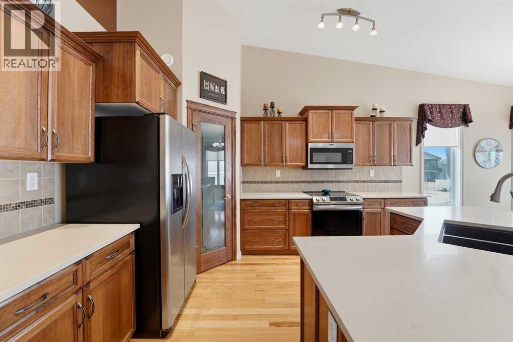 122 Sutherland Close, Red Deer, Alberta  T4R 0L5 - Photo 14 - A2295475