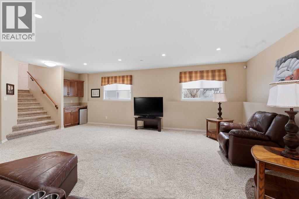 122 Sutherland Close, Red Deer, Alberta  T4R 0L5 - Photo 27 - A2295475