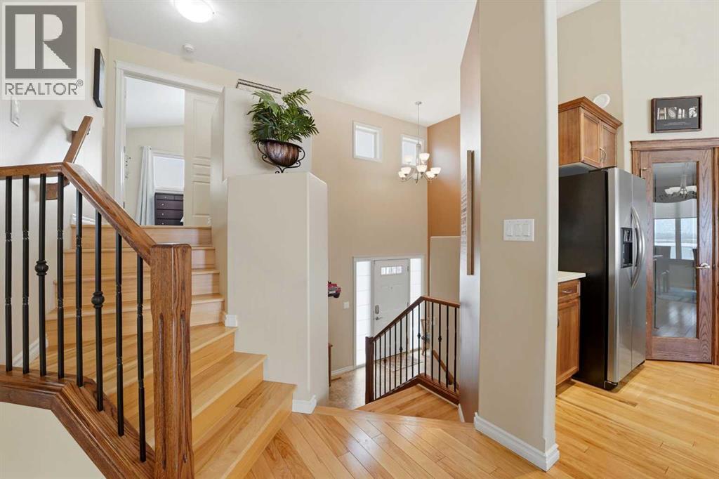 122 Sutherland Close, Red Deer, Alberta  T4R 0L5 - Photo 6 - A2295475