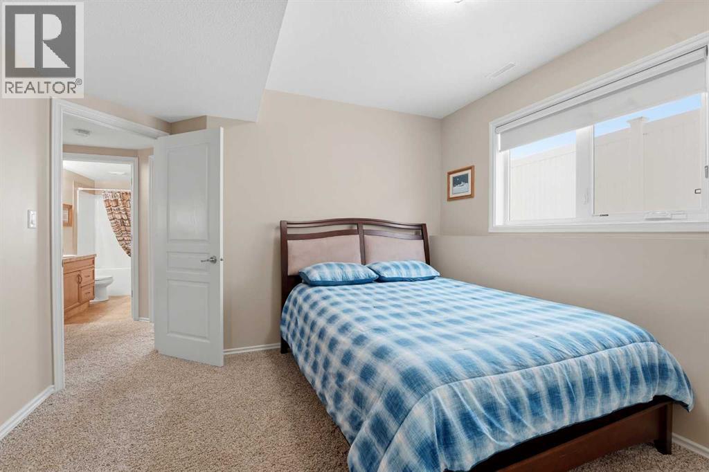 122 Sutherland Close, Red Deer, Alberta  T4R 0L5 - Photo 31 - A2295475