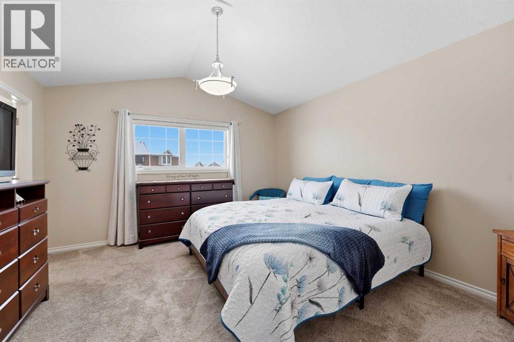 122 Sutherland Close, Red Deer, Alberta  T4R 0L5 - Photo 8 - A2295475