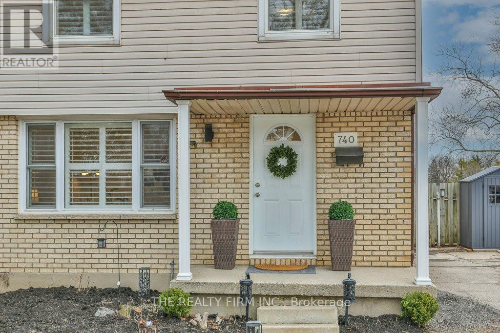 740 Notre Dame Drive, London South, Ontario  N6J 3B6 - Photo 2 - X12933670
