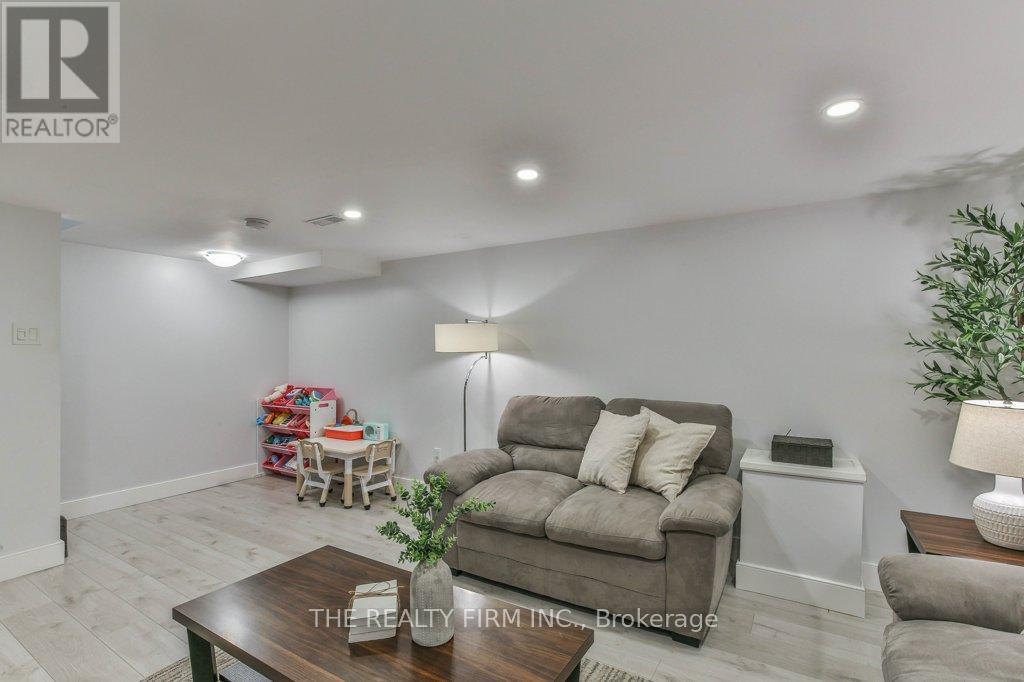 740 Notre Dame Drive, London South, Ontario  N6J 3B6 - Photo 35 - X12933670